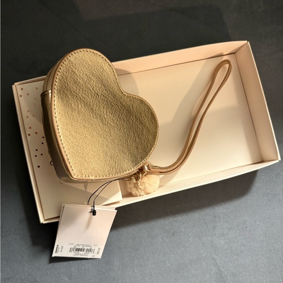 LC Lauren Conrad Metallic Gold Heart Wristlet NWT - Picture 2 of 2